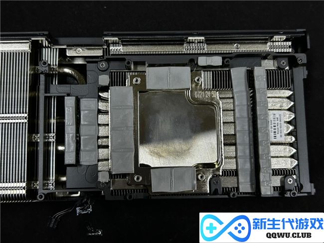 炫酷来袭，耕升 GeForce RTX 5070 Ti 炫光·超 OC带来超高性能