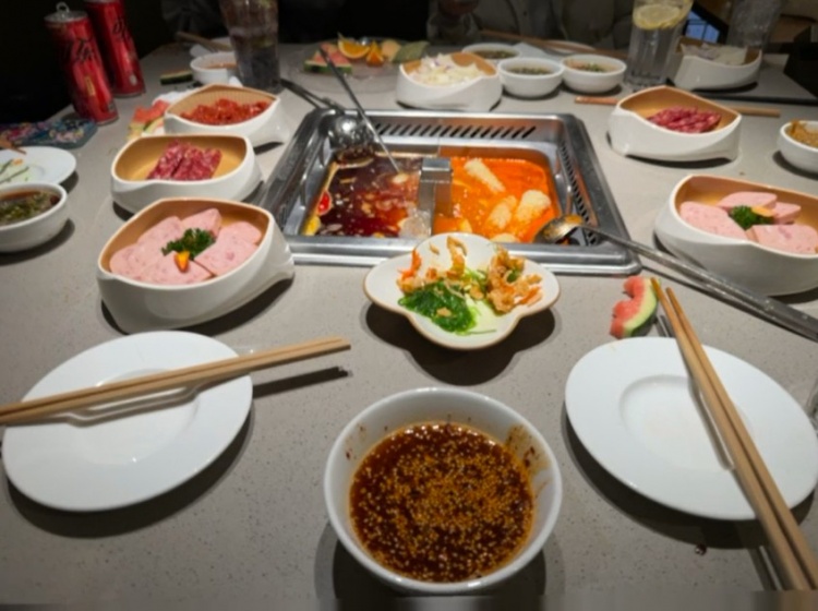美食犒赏自己！JackeyLove发文：今晚尽享美味，明天要全力争胜！