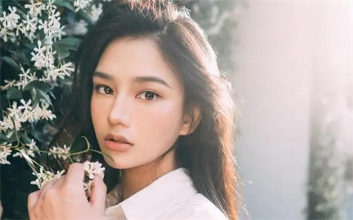 丰富多彩的体验在国产精品四区，网友们纷纷赞叹：真是绝妙的享受！